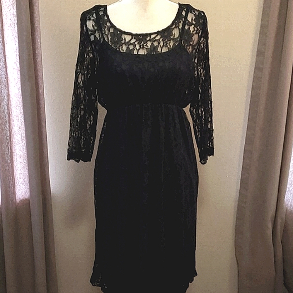 Three Seasons Maternity Dress Size Large